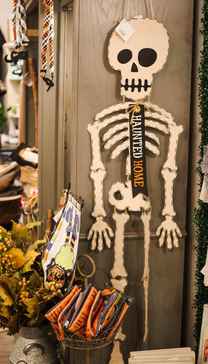 Skeleton Door Hanger Haunted